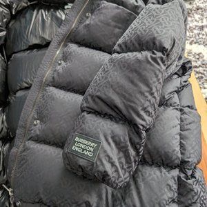 NWT Burberry Parkway TB Logo Hooded Down Puffer Winter Coat 100% authentic XXL